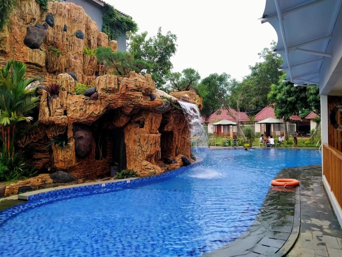 Long Beach Hotel Pangandaran Exteriér fotografie